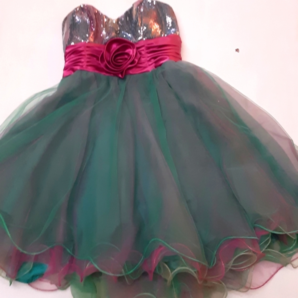 Juniors/Women's Size 3 Formal/ Party Dress